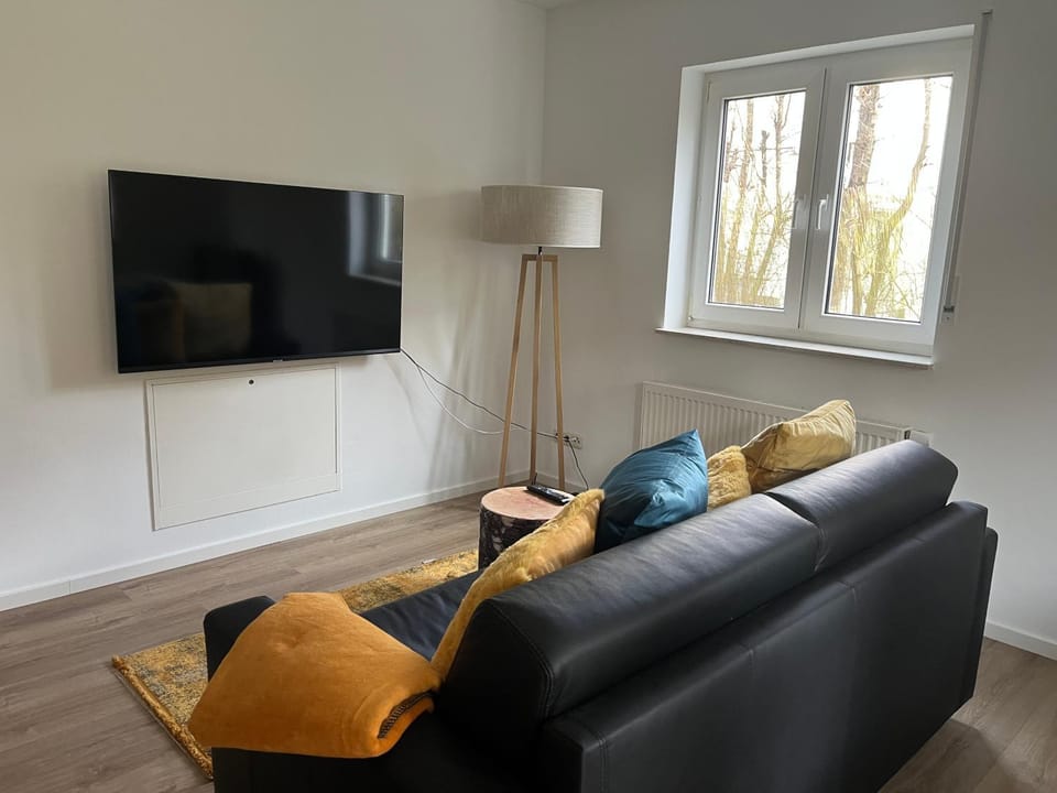 TV and multimedia, Seating area
