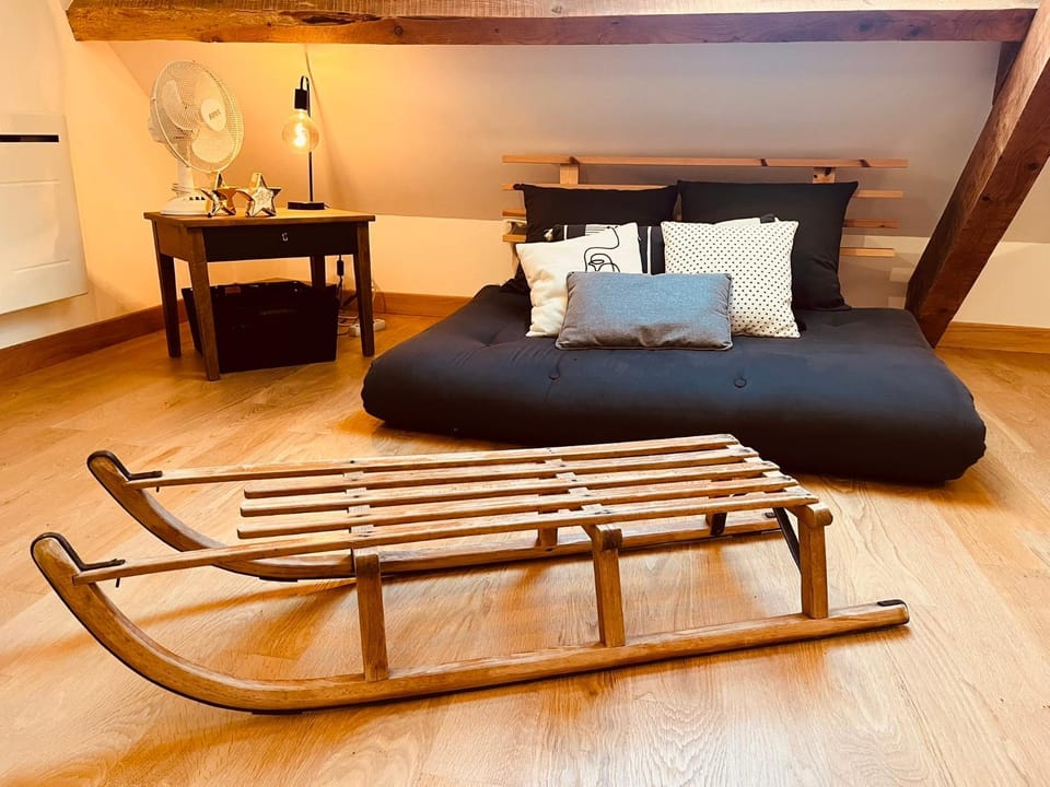 Bed, Photo of the whole room, Bedroom