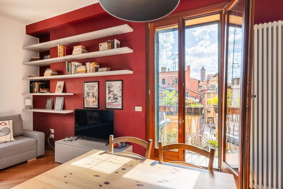 Piella Panoramic Rooftop Apartment in Bologna
