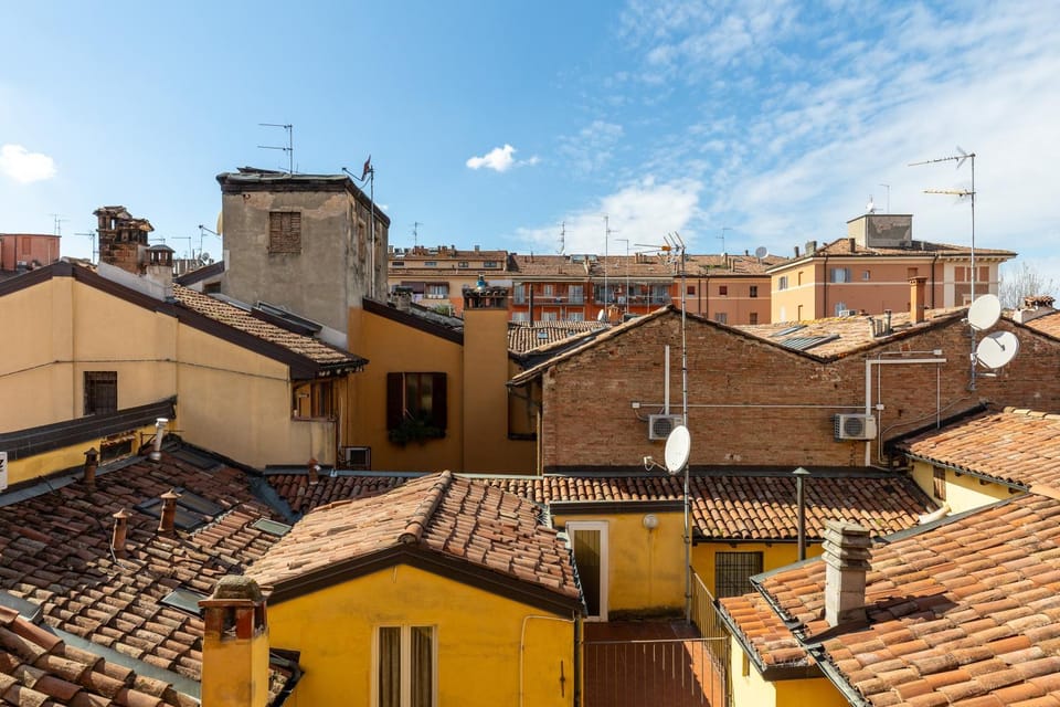 Piella Panoramic Rooftop Apartment in Bologna