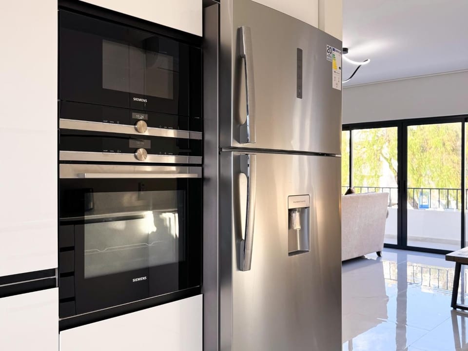 Kitchen or kitchenette, oven