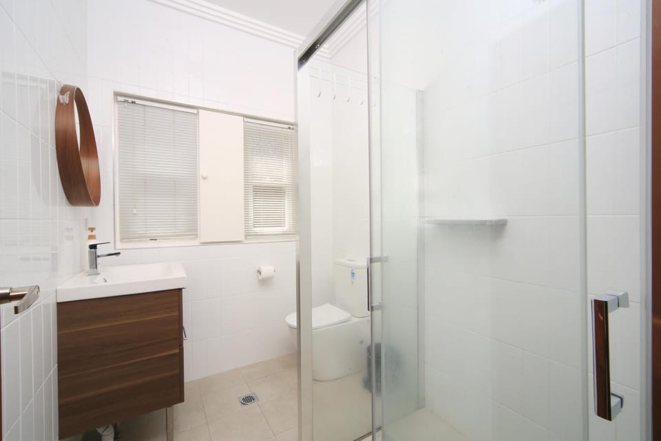 Sydney, Bexley North holiday home 3bedrooms, free parking, close to Train station and CBD House in Sydney