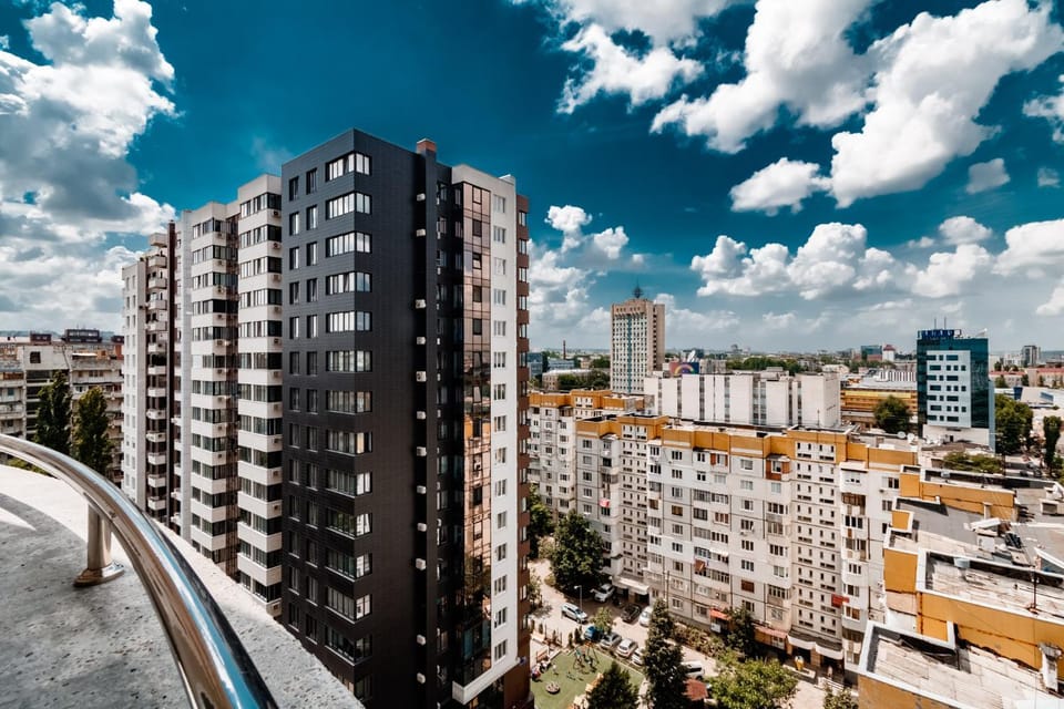 Diplomat Lev Tolstoi 74 street Apartments Apartment in Chișinău