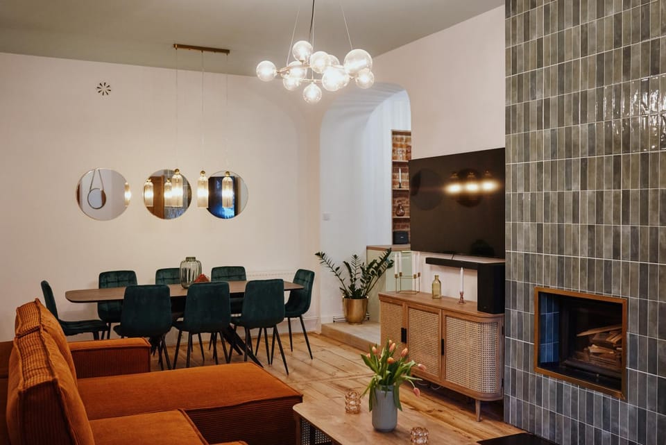 Living room, Seating area, Dining area