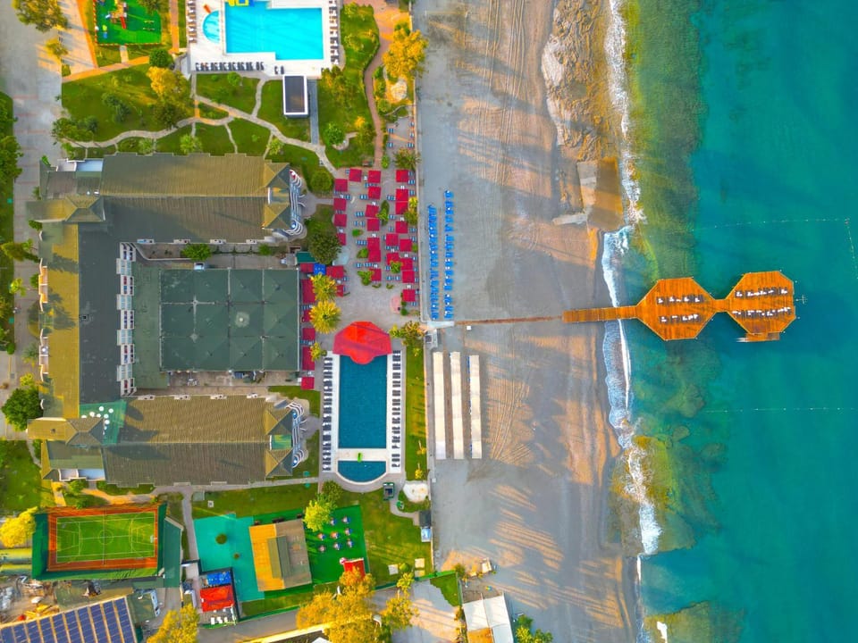 Bird's eye view, Pool view, Sea view