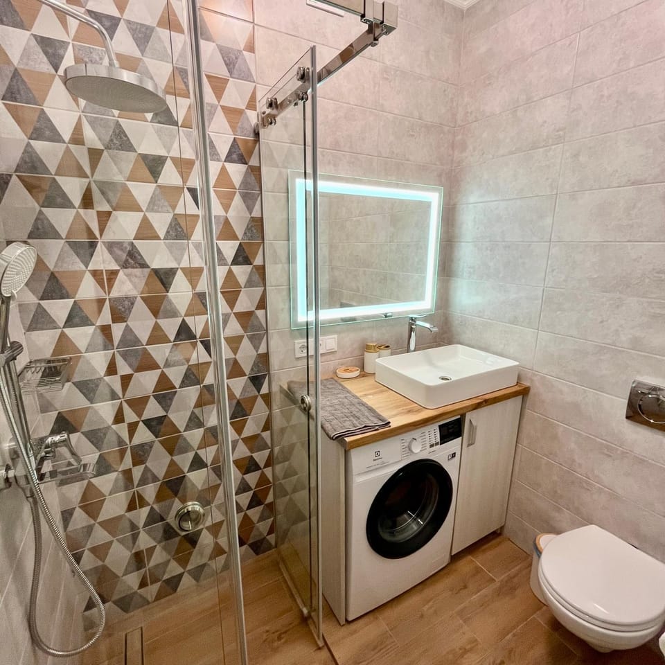 Shower, Toilet, washing machine