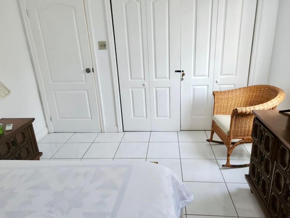 Bedroom, wardrobe