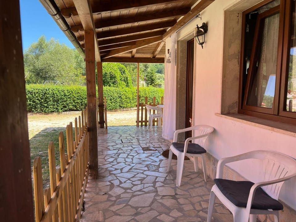 Patio, Day, Garden, Garden view