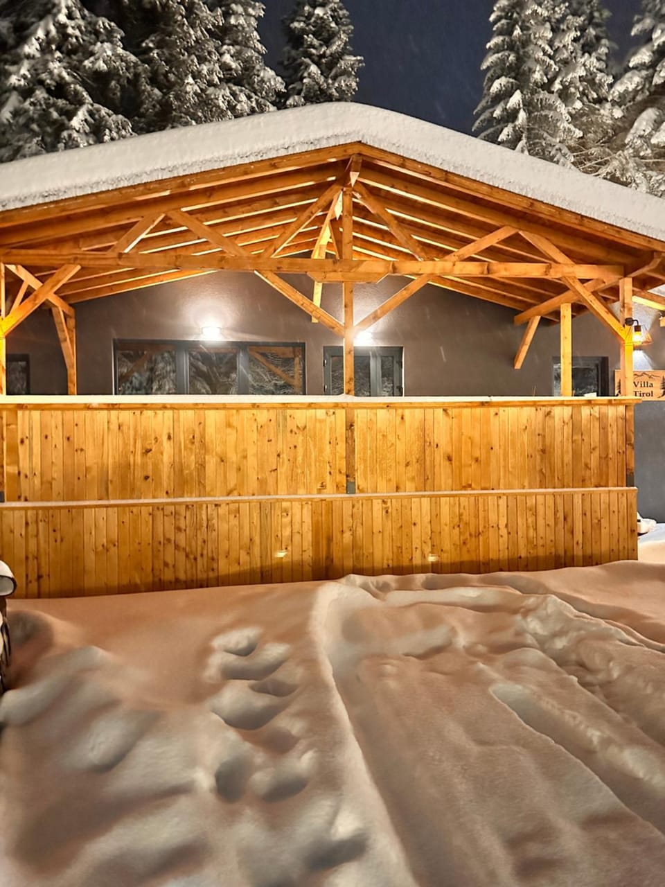Stylish Alpine Ski Chalet Tirol Villa in Bulgaria