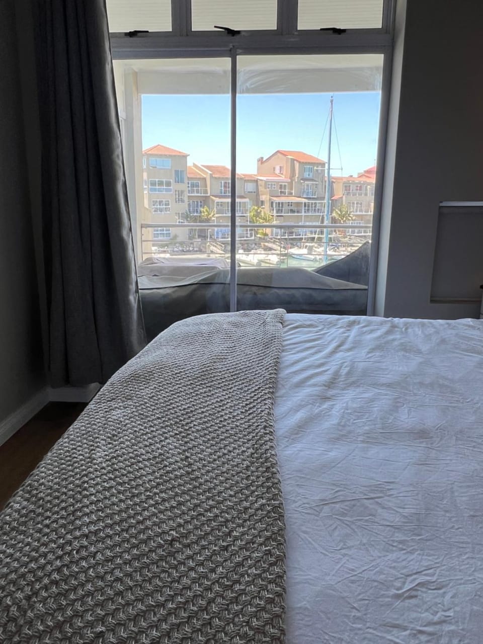 Bed, Bedroom, Sea view