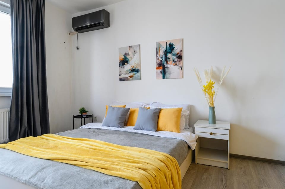 Bed, air conditioner