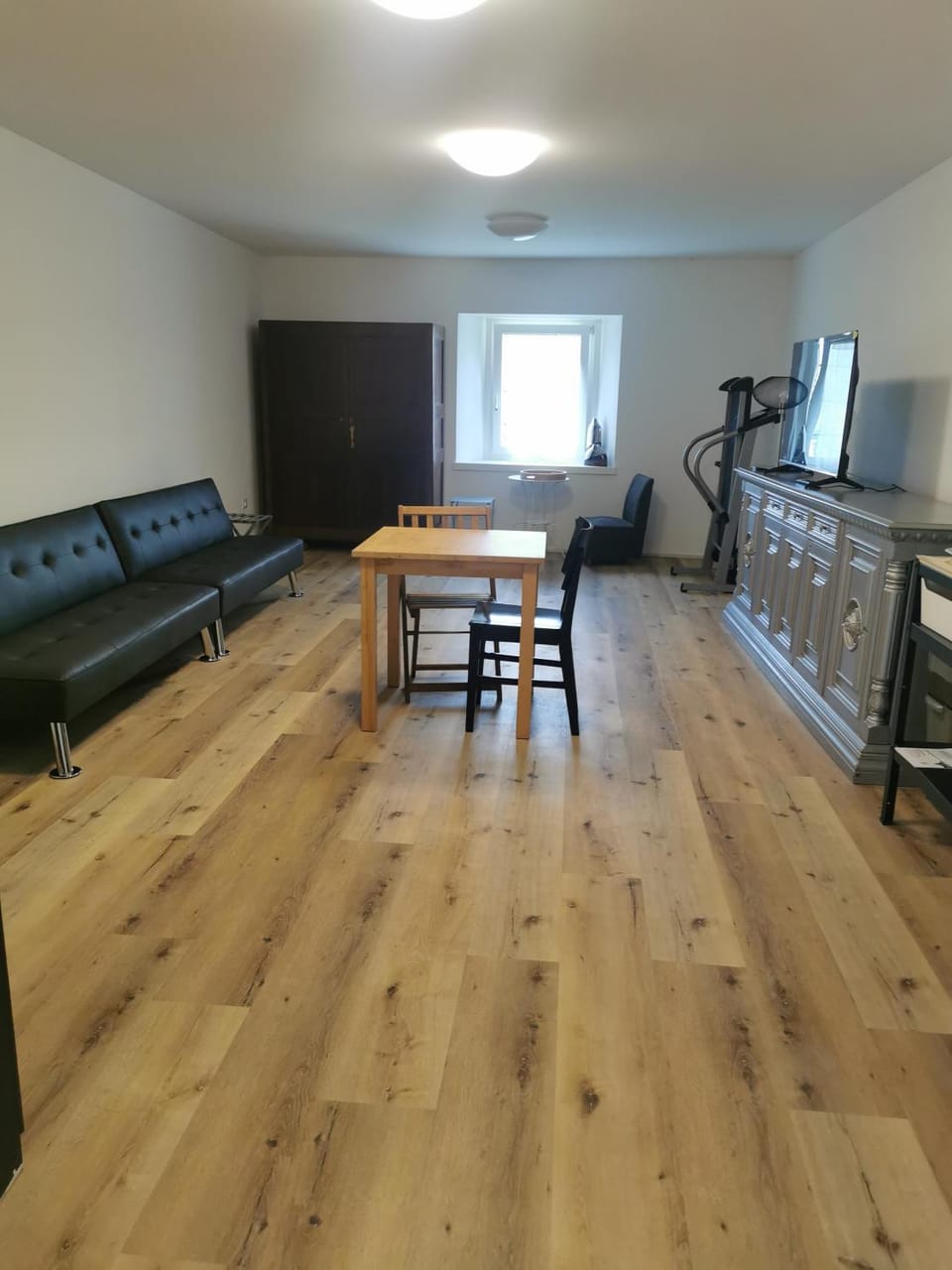 Communal lounge/ TV room, Living room, Dining area