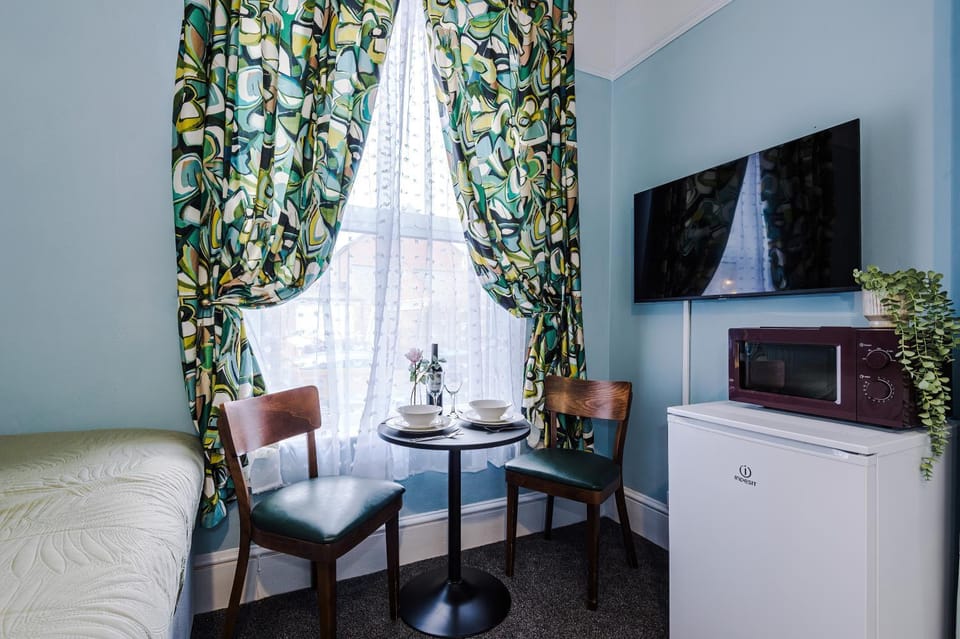 TV and multimedia, Dining area