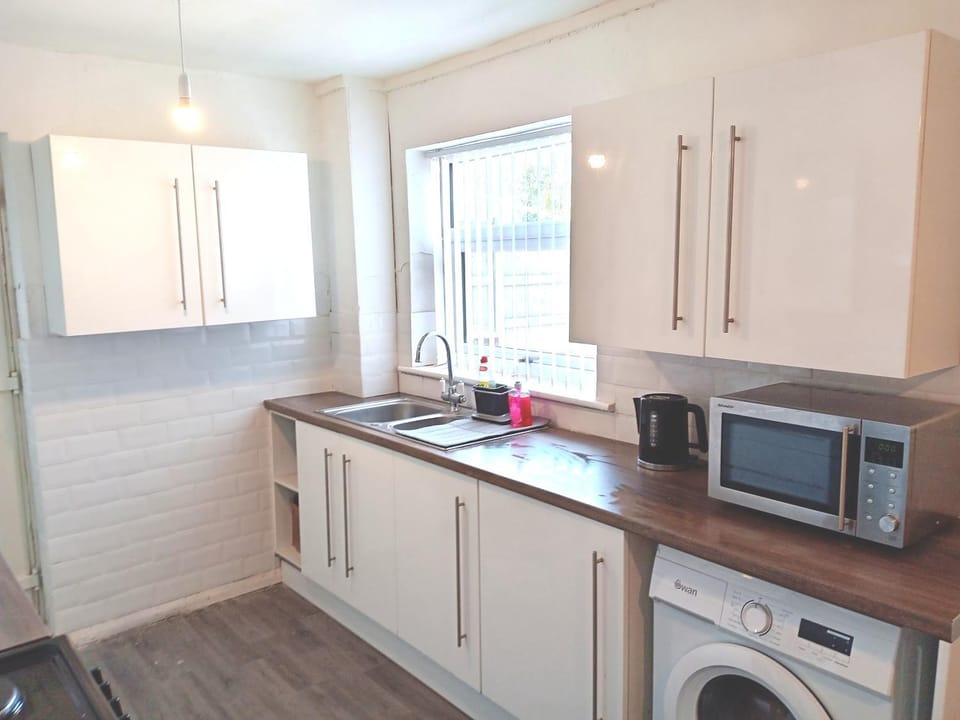 3 Bedroom Home in Holywell, North Wales House in Wales