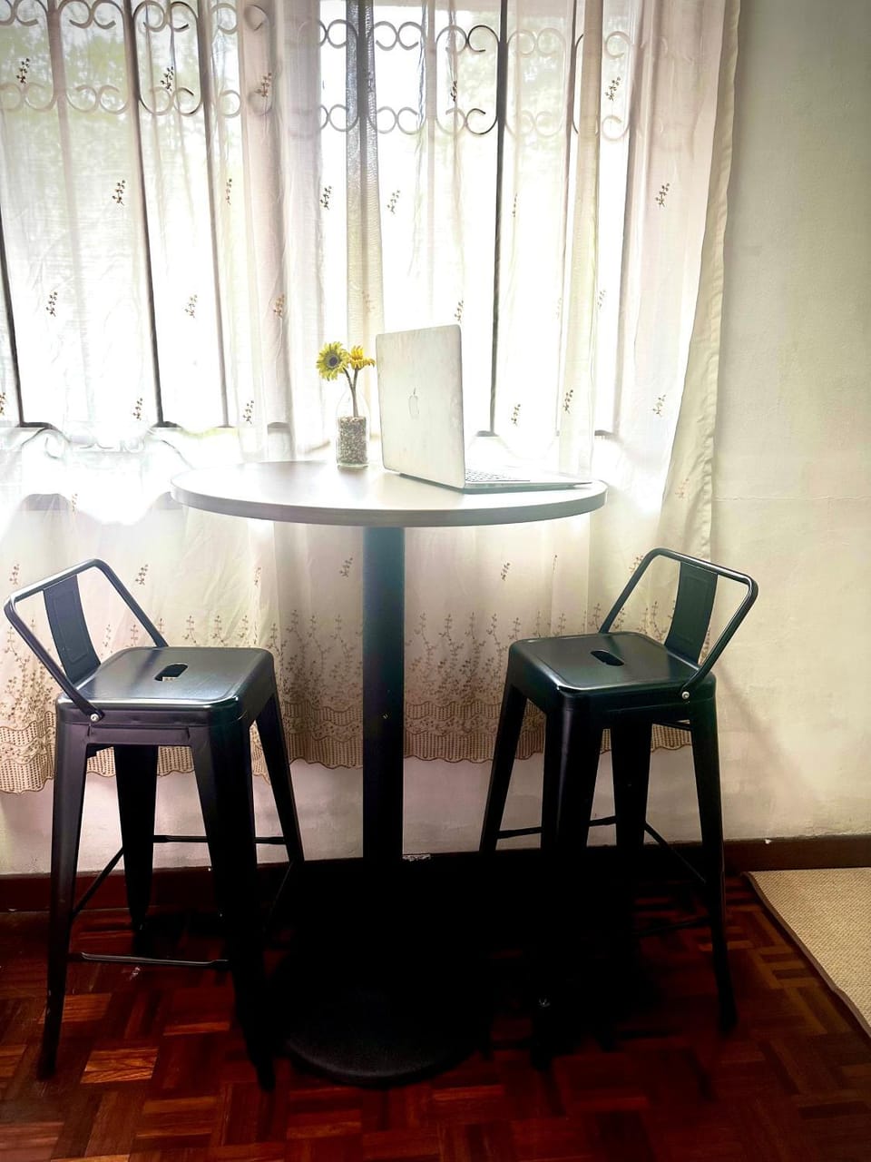 Cosy Spacious Private Room with Ensuite Bath Near LRT Station Vacation rental in Petaling Jaya