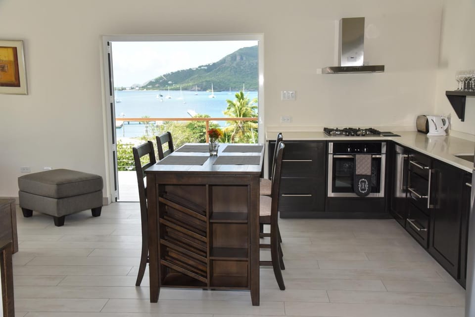 Natural landscape, Kitchen or kitchenette, oven