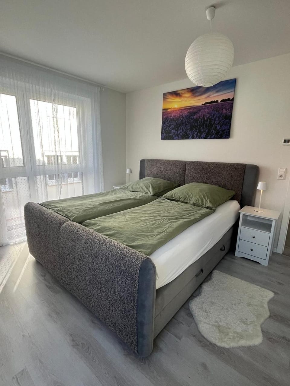 Monteurwohnung & Business Apartment mit Balkon,Parkplatz und Klimaanlage in Reutlingen OG Apartment in Reutlingen