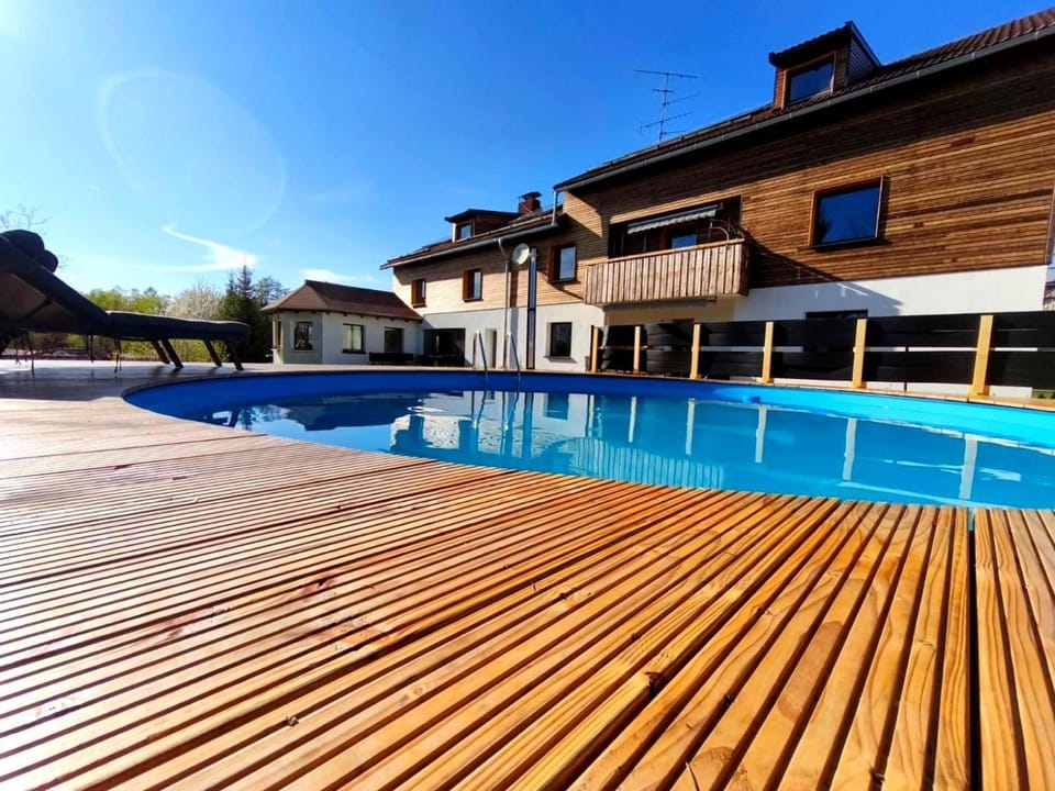 Property building, Garden, Pool view, Swimming pool, Swimming pool, sunbed