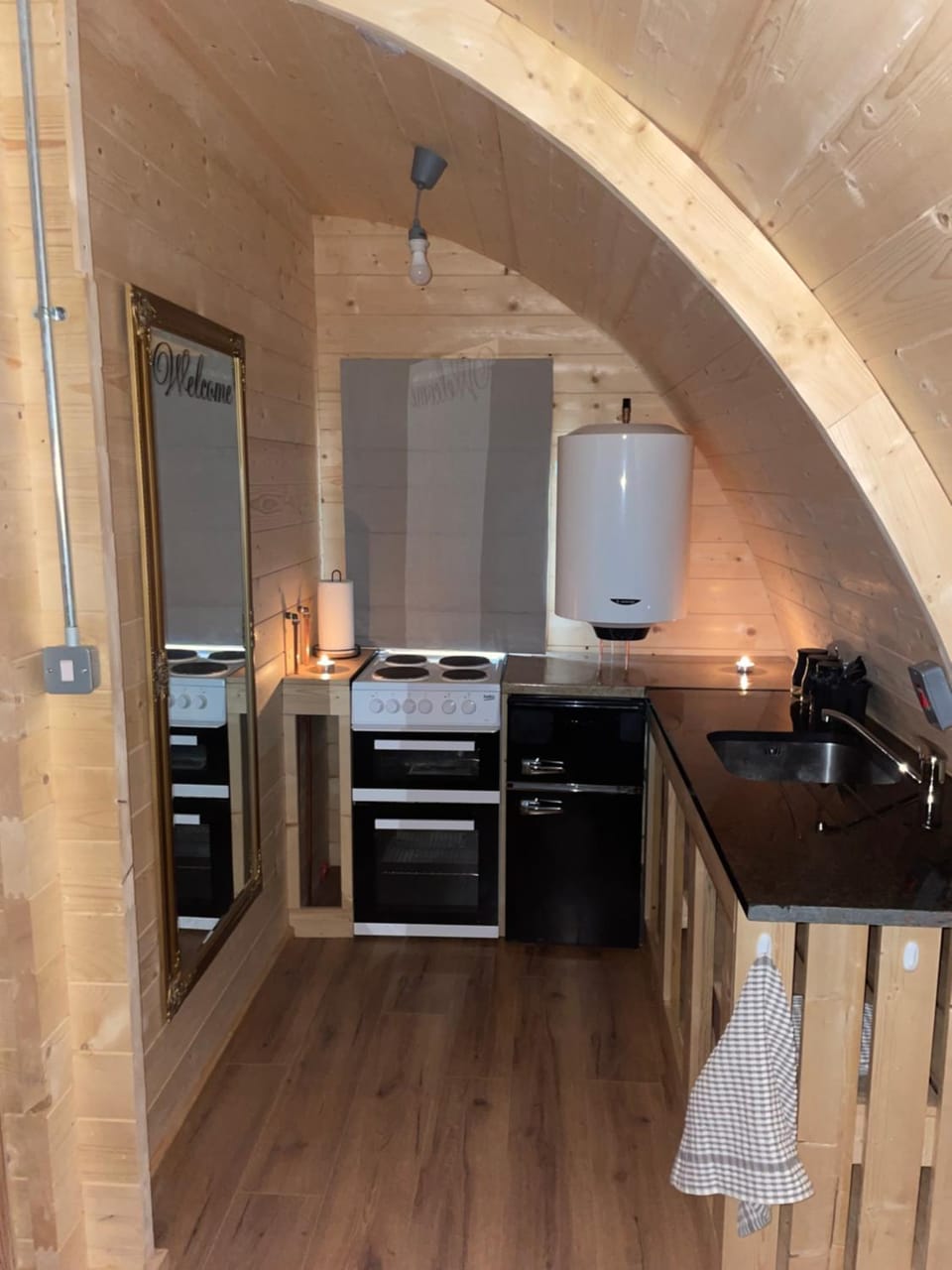 Kitchen or kitchenette