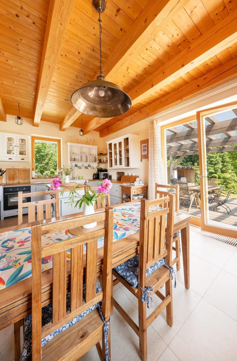Kitchen or kitchenette, Dining area, pet friendly, kitchen