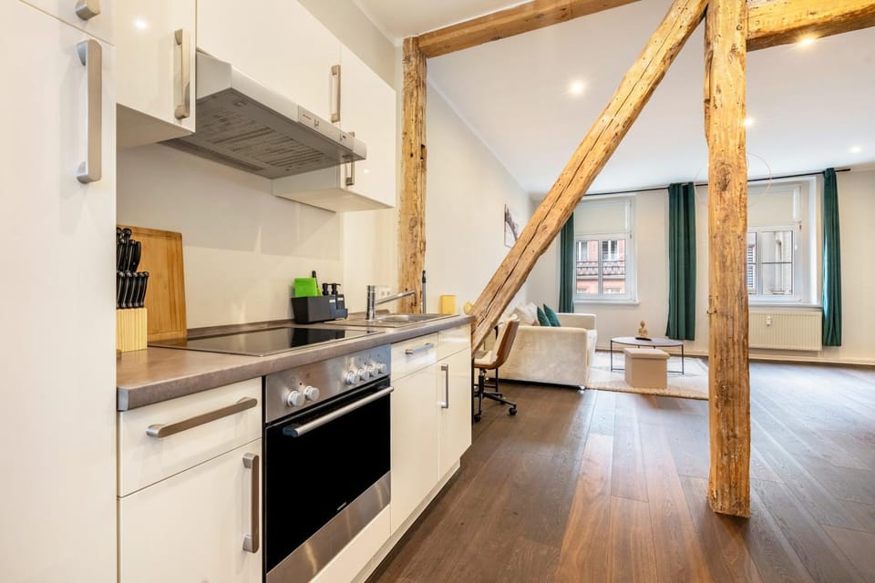 Property building, Kitchen or kitchenette, Living room