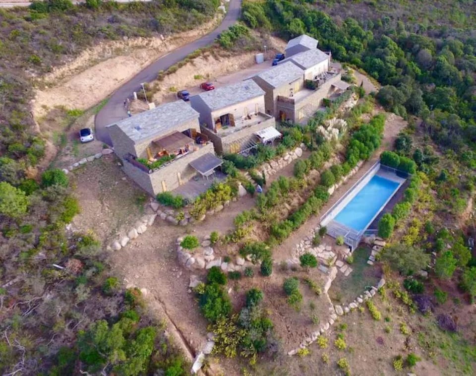 Property building, Day, Bird's eye view, Pool view, Swimming pool
