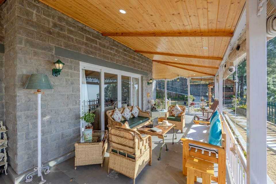 Day, Living room, Seating area, Swimming pool, sunbed