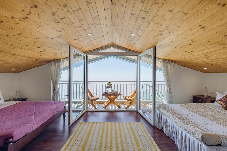 Bed, View (from property/room), Balcony/Terrace, Living room, Photo of the whole room, Seating area, Bedroom