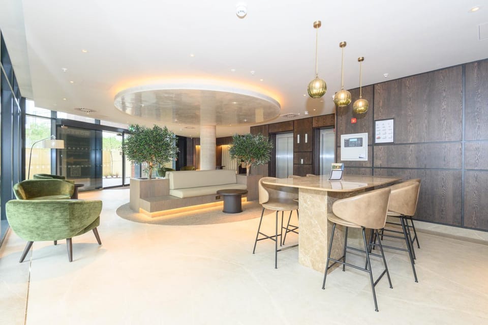 Communal lounge/ TV room