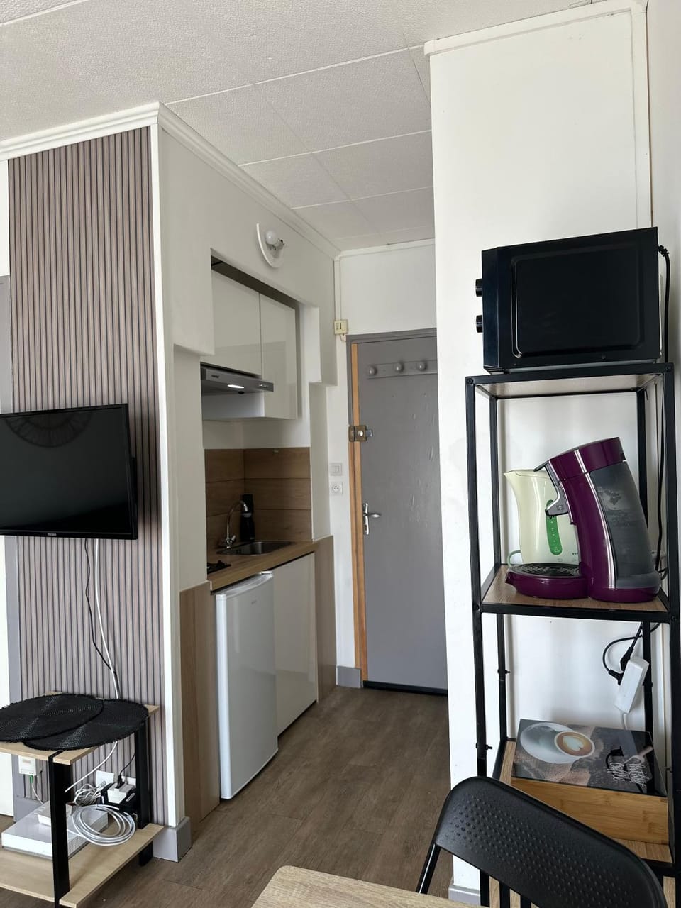 STUDIO meublé à proximité gare-Wifi Apartment in Nouvelle-Aquitaine
