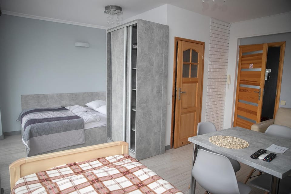 Bedroom, wardrobe
