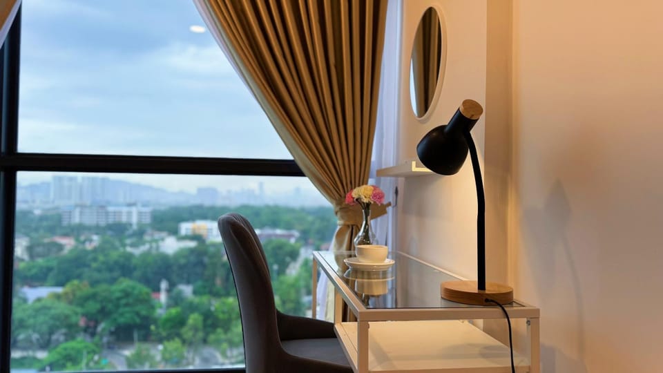 View (from property/room), Balcony/Terrace, Living room, Seating area, Dining area