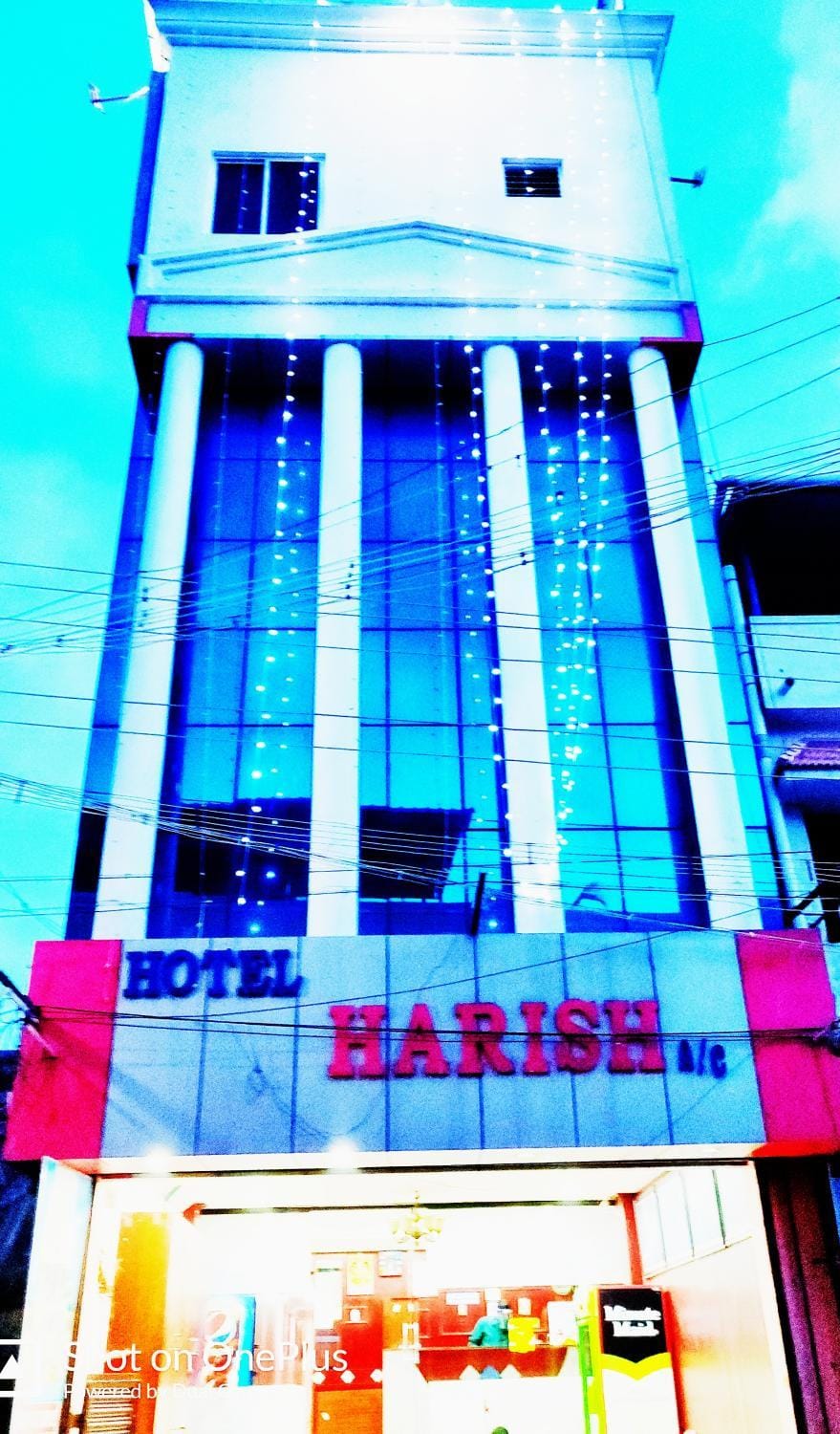 Facade/entrance