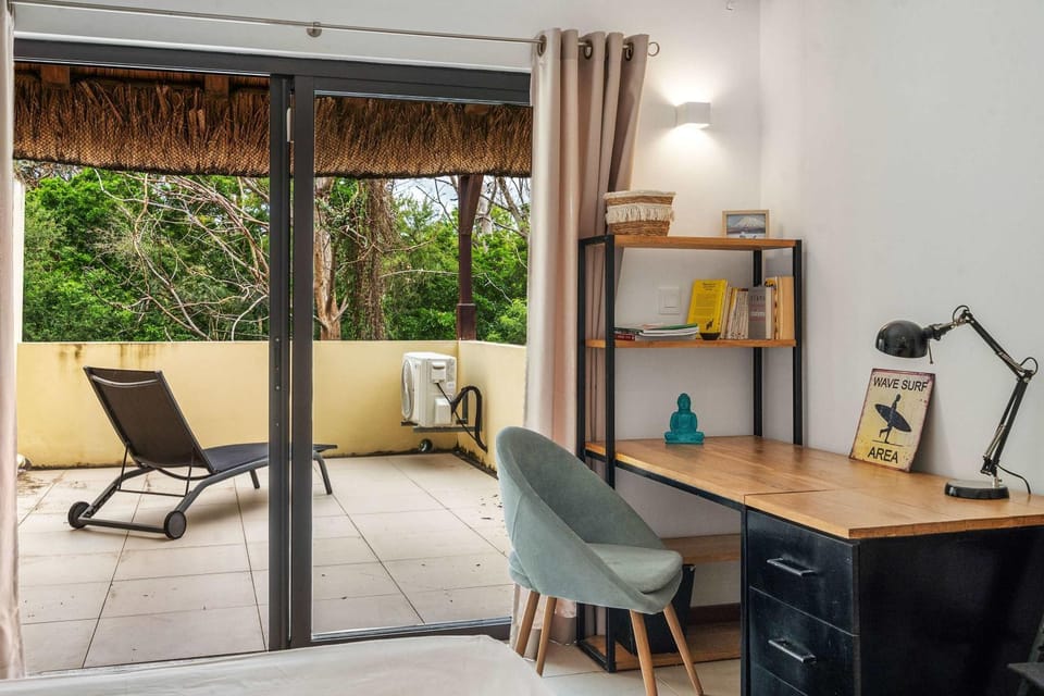 Villa Nayla - Ocean retreat by Sealodge Villa in Rivière Noire District, Mauritius