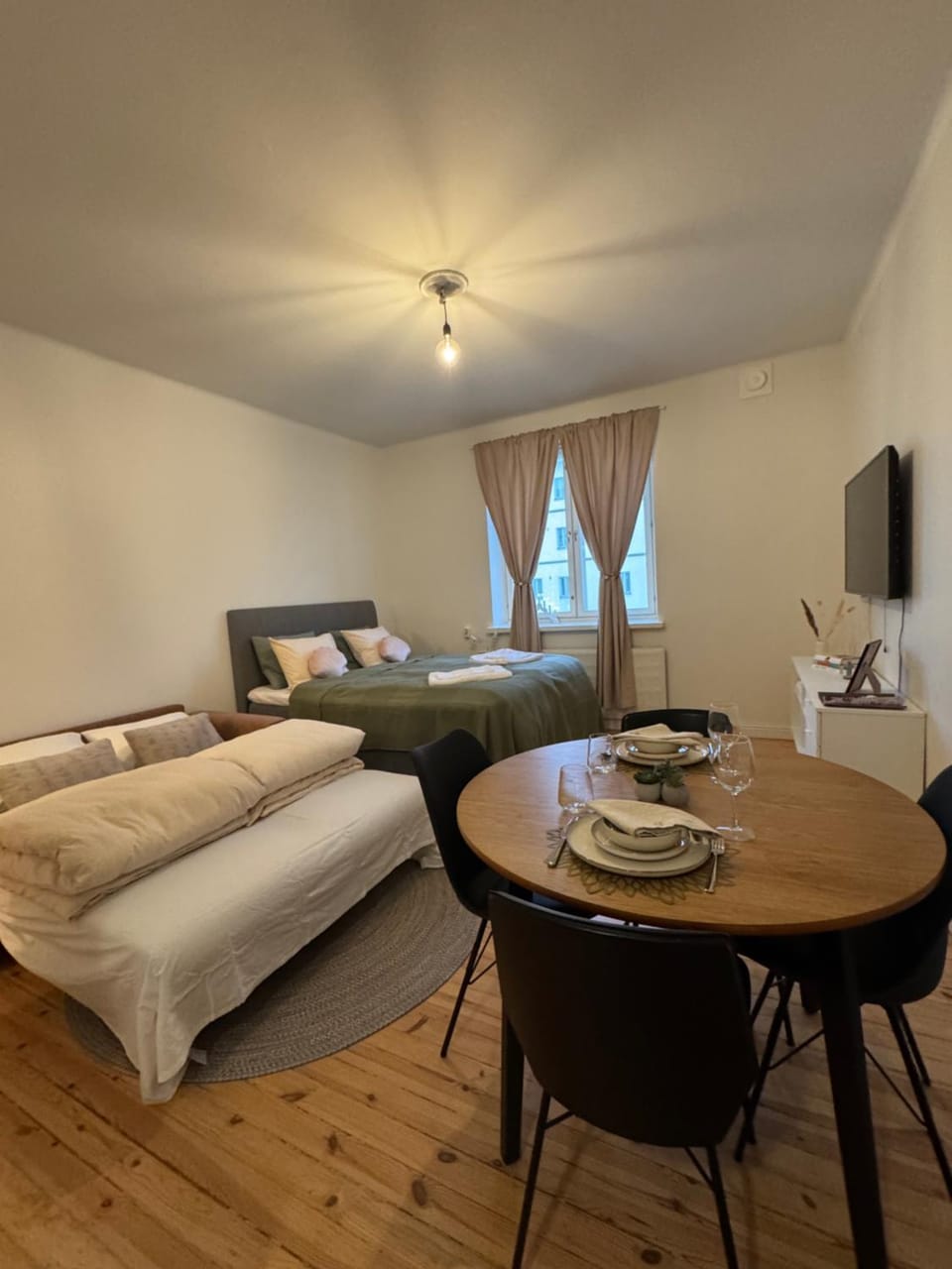 Photo of the whole room