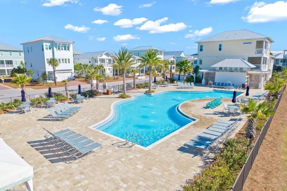 Southern Comfort by Stay on 30A- Pool, Bikes, Golf Cart House in South Walton County