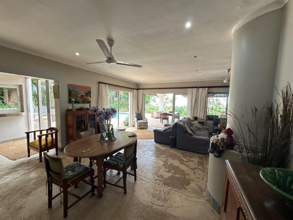Umdloti Cottage on 5th Avenue House in KwaZulu-Natal