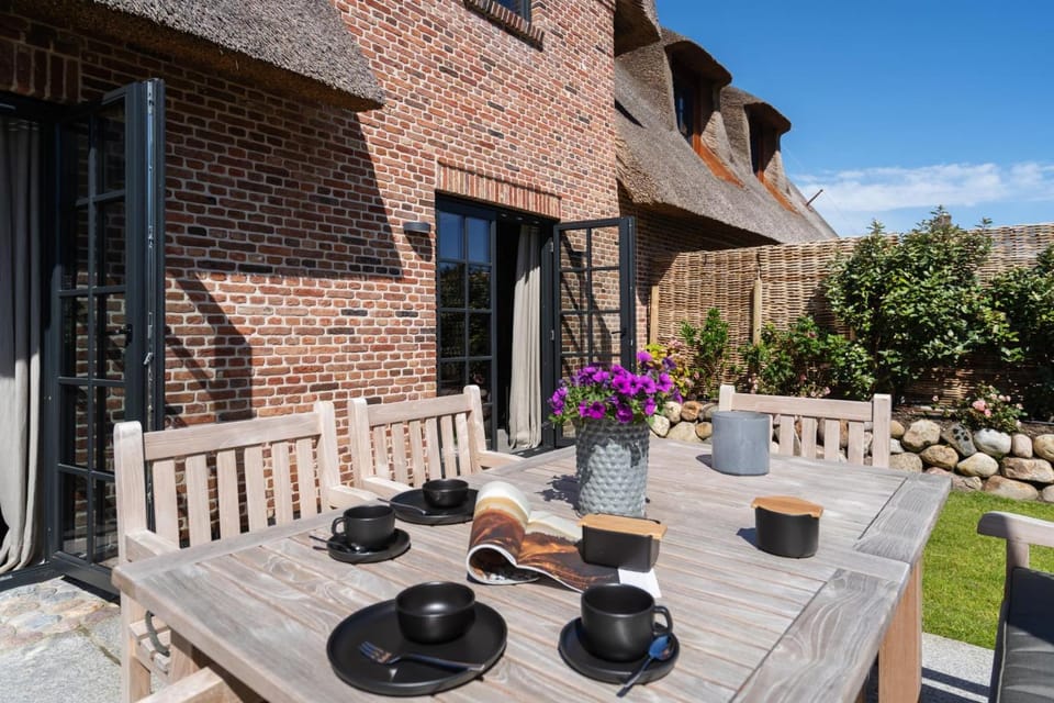 Moewe Deluxe mit eigener Sauna, nur 300 Meter zum Weststrand, Westerland, Sylt House in Westerland