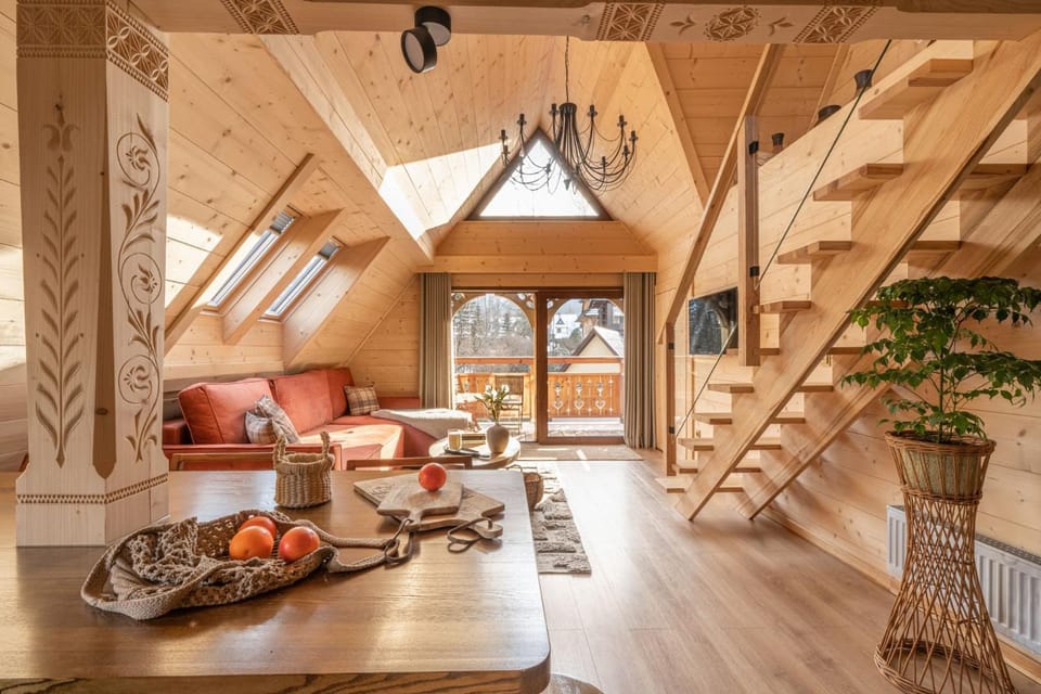 Living room, Seating area, Dining area, Food