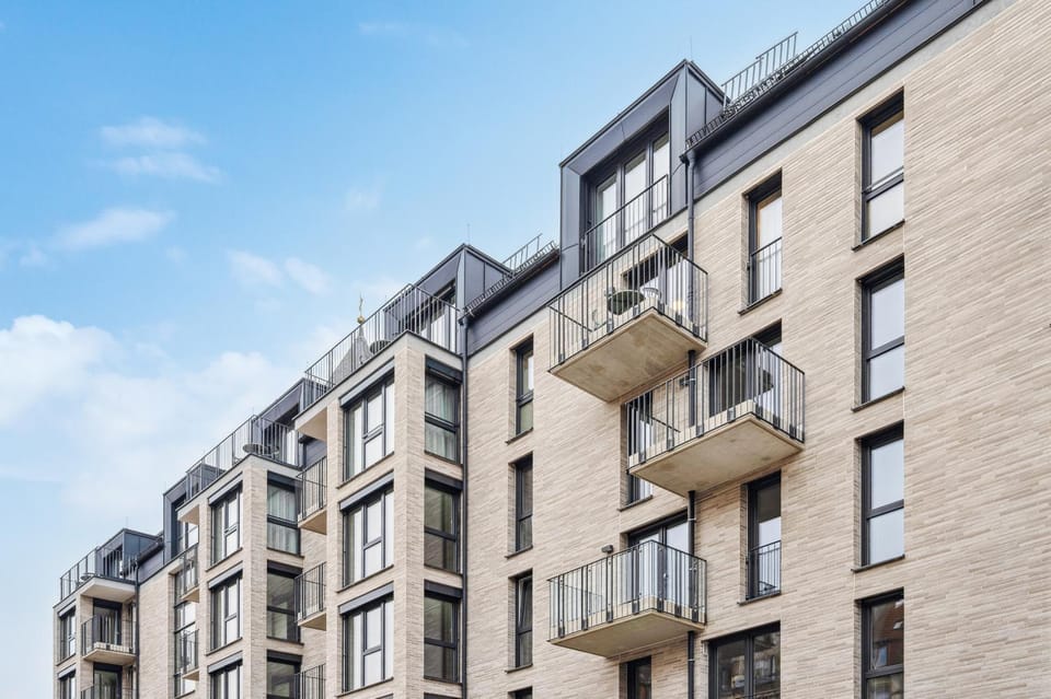 Property building, Day, City view
