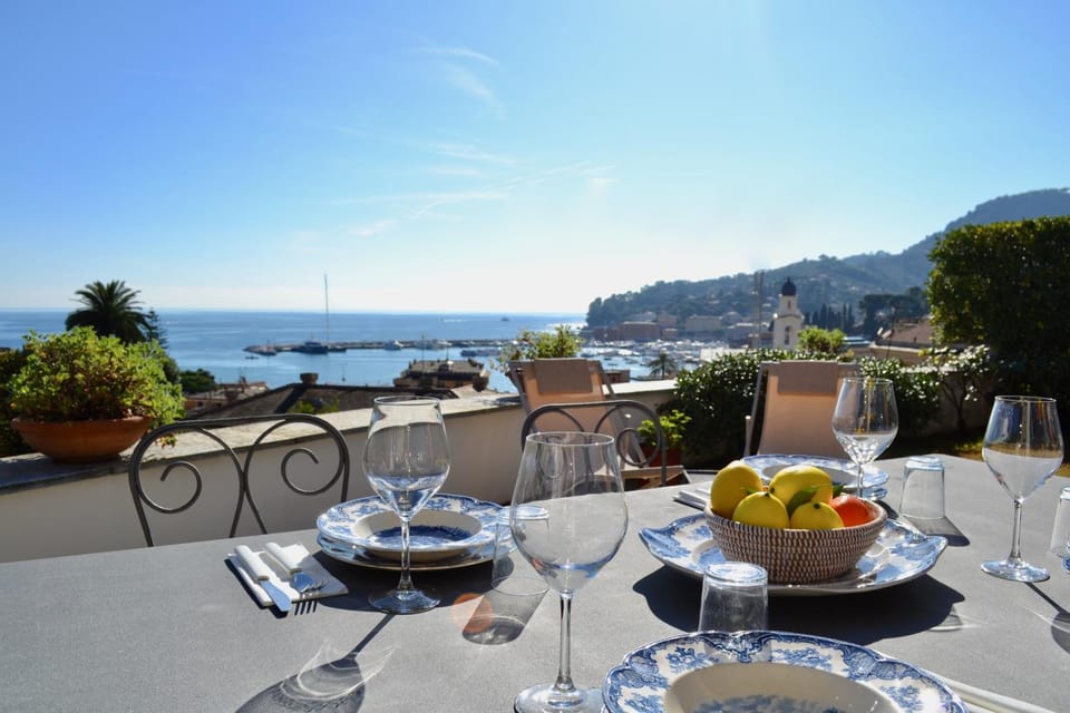 Patio, Natural landscape, View (from property/room), Balcony/Terrace, Dining area, Sea view