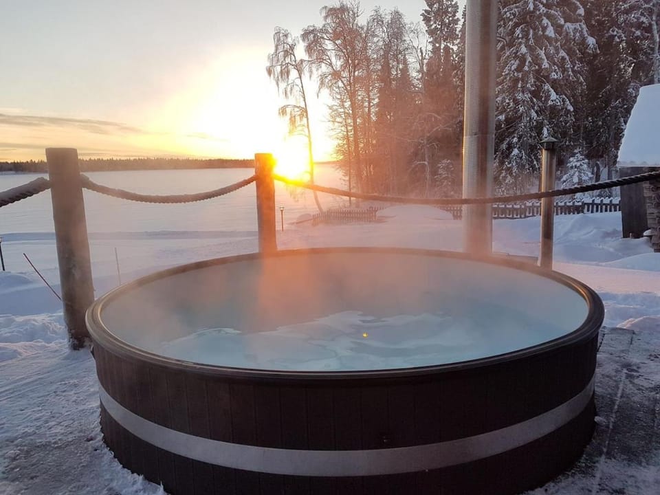 Natural landscape, Winter, Hot Tub, Sunset