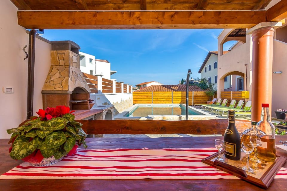 BBQ facilities, Banquet/Function facilities, Swimming pool
