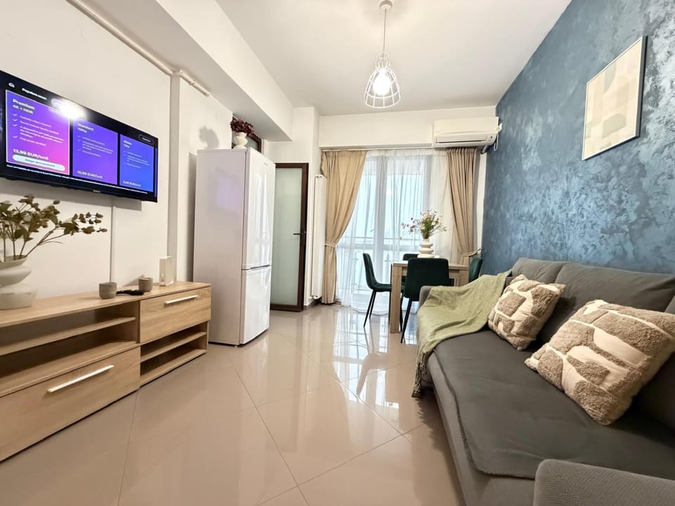 TV and multimedia, Kitchen or kitchenette, Living room, Seating area, Dining area, Evening entertainment, oven