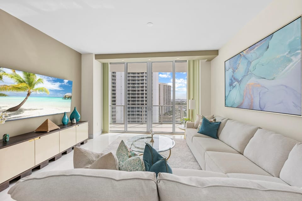 2BR 2BA with ocean views in Luxury Resort Amrit Apartment in Riviera Beach