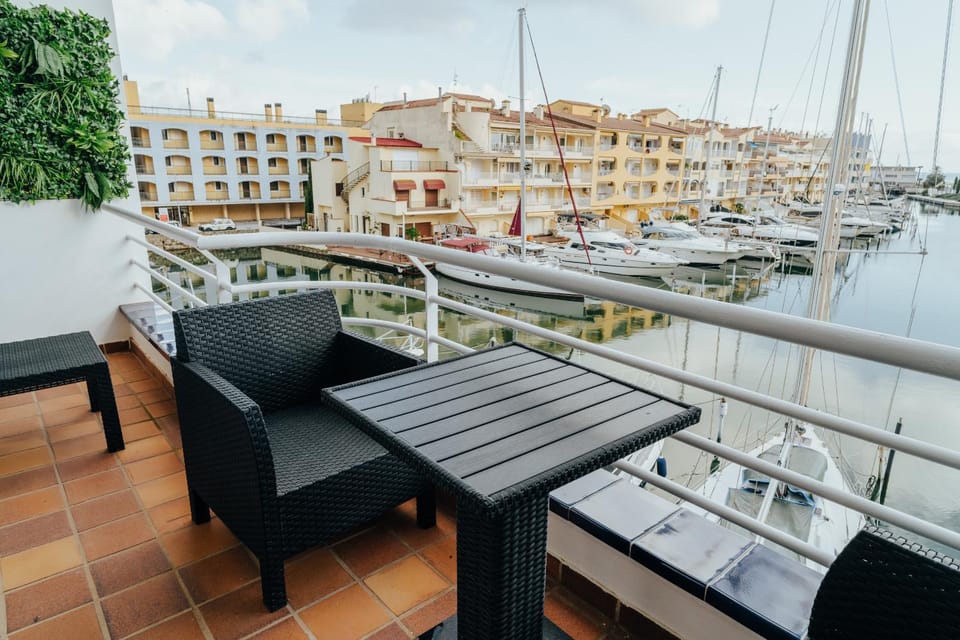 Balcony/Terrace, River view
