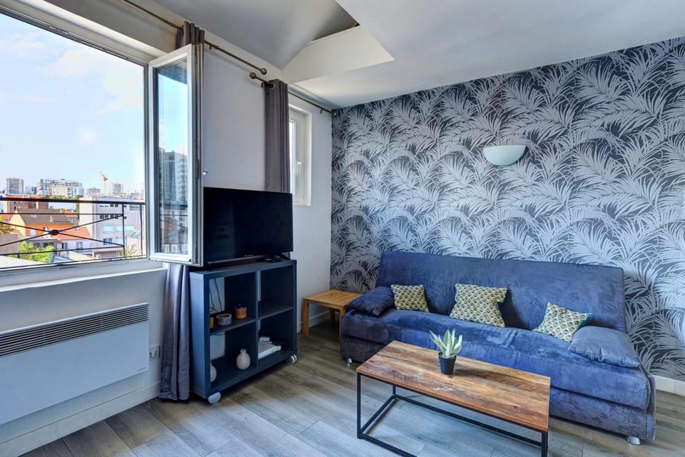 TV and multimedia, Balcony/Terrace, Living room