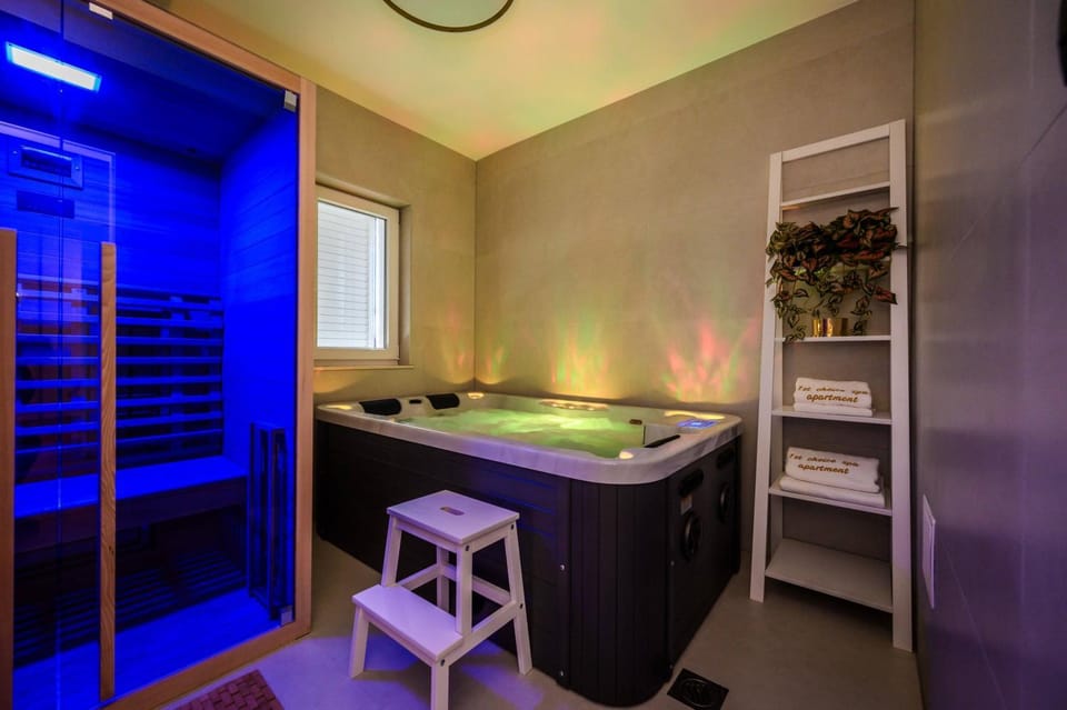 Hot Tub, Spa and wellness centre/facilities