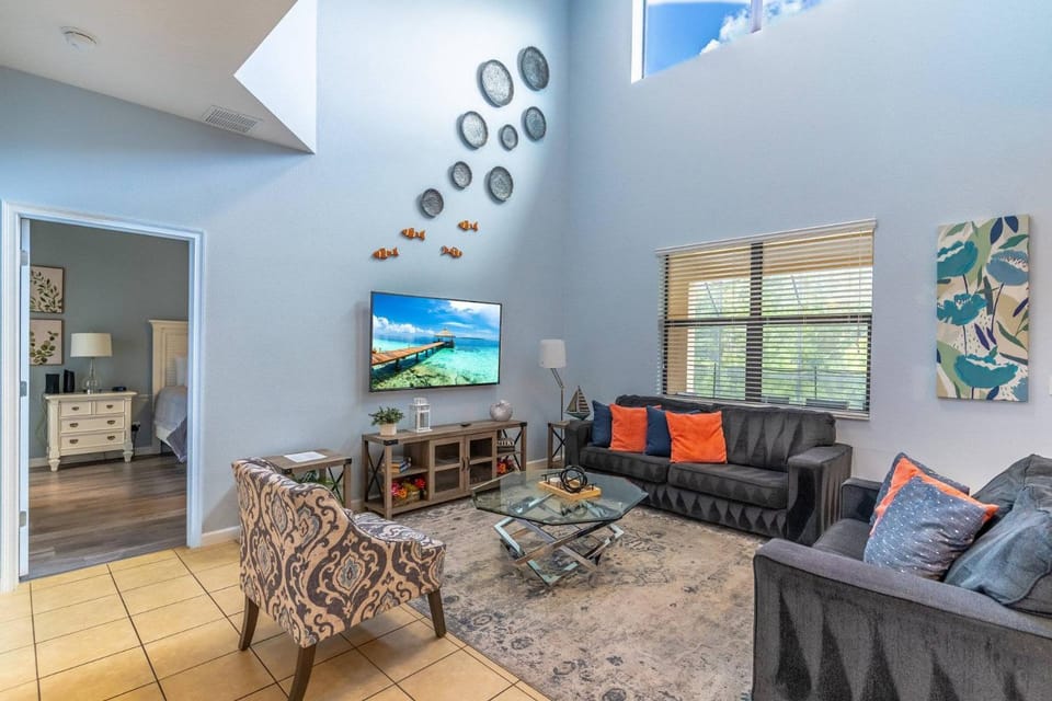 Communal lounge/ TV room, TV and multimedia, Living room, Seating area