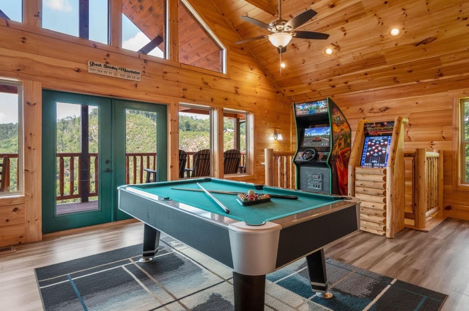 Natural landscape, Billiard, Game Room, View (from property/room), Balcony/Terrace, Mountain view, Entertainment